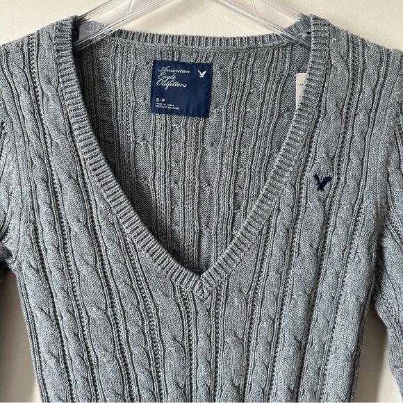 American Eagle Womens Gray Cable Knit Pullover Sweater Small - Picture 4 of 9